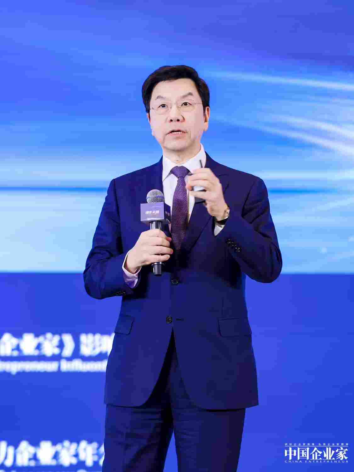 AI Agent重塑企业组织:李开复论未来竞争力 AI Agent重塑企业组织:李开复论未来竞争力