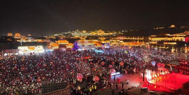 忻州古城跨年夜通信保障:精准部署护航文旅盛会 忻州古城跨年夜通信保障:精准部署护航文旅盛会