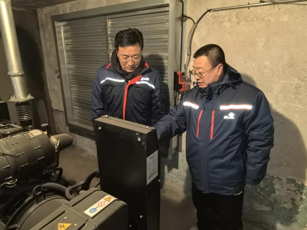 正月十五闹花灯 联通铁军强保障