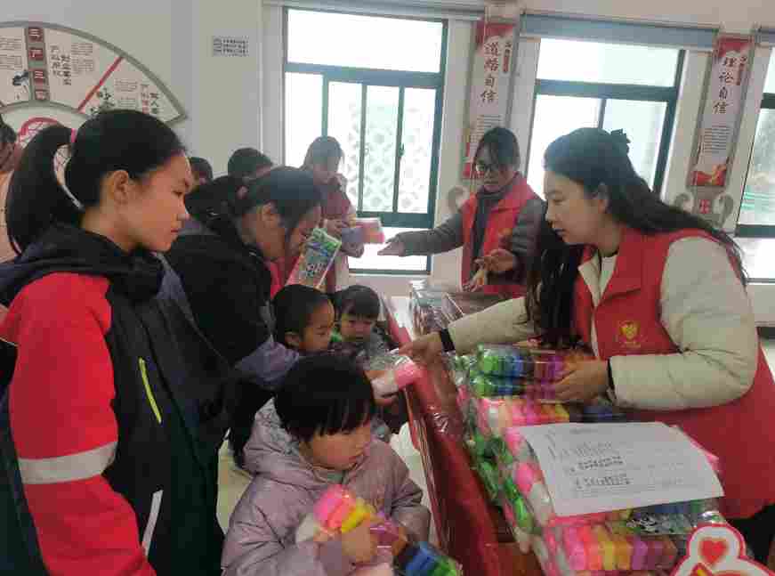 皖美三月情 联通暖心行---安徽联通开展3月客户日活动